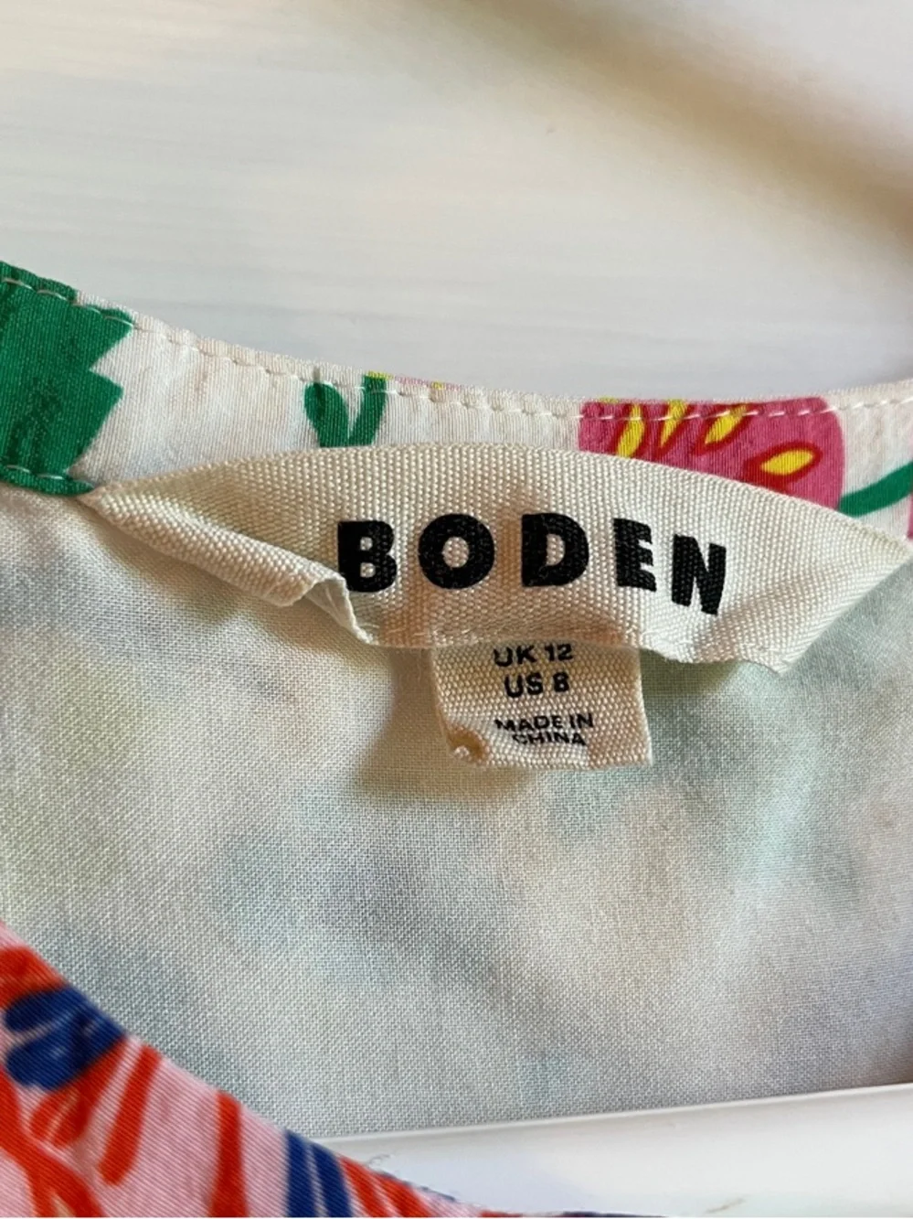Boden Floral Button Sleeveless Top - Picture 3 of 6